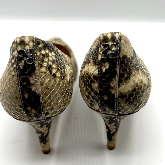 Coach New York Animal print shoes size 8.5 - Picture 4 of 7